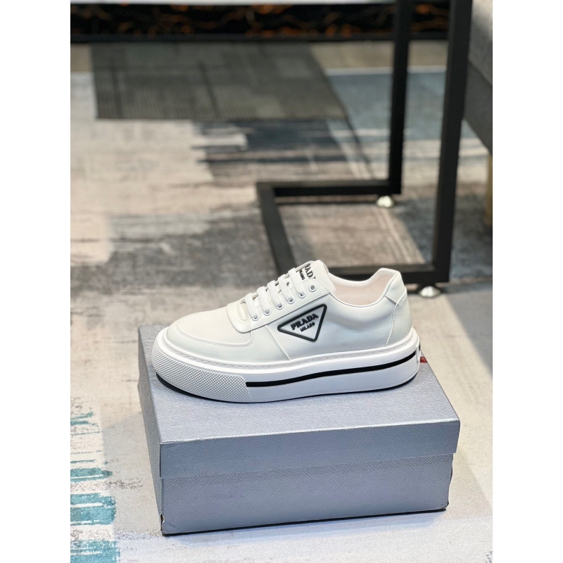 Pra*a casual shoes